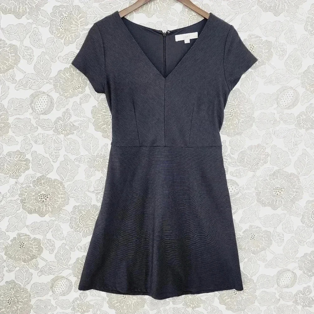 Loft Striped V neck short sleeve Fit & Flare Mini Dres 8P Unlined